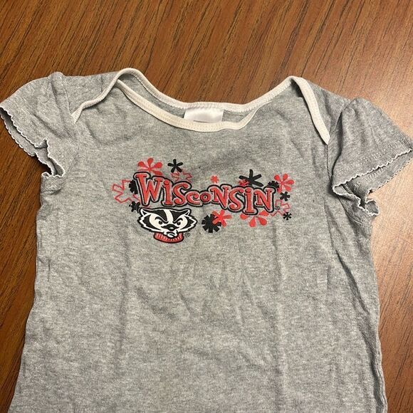 Wisconsin Badge One Piece for Baby - Picture 3 of 8